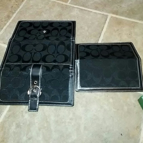 Woman's Wallet - Picture 3 of 5